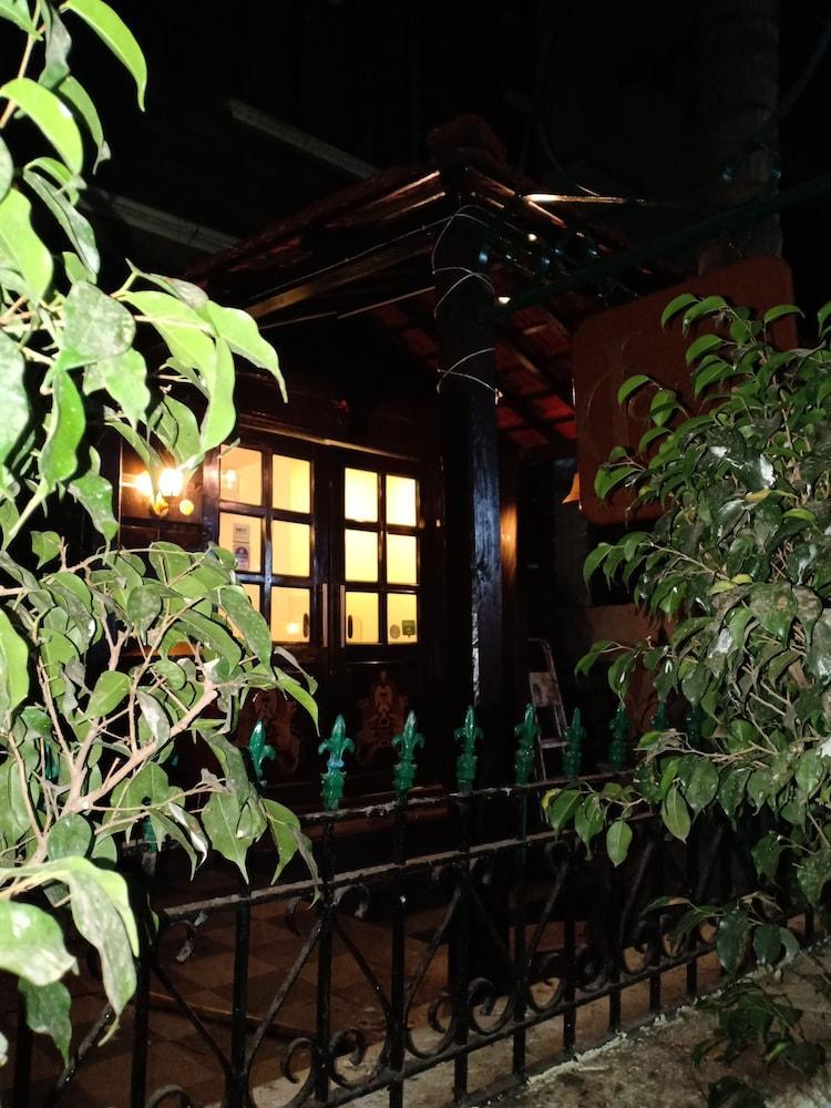 Jc Chalet Bombay Exterior foto
